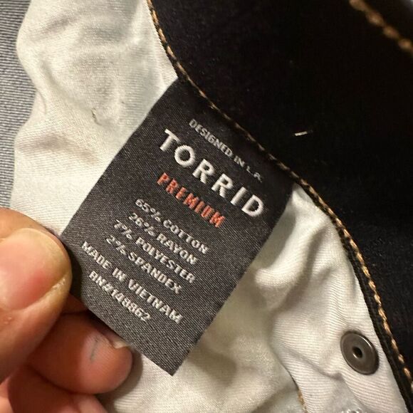 Torrid sky high skinny Bermuda shorts 22 - Picture 4 of 9